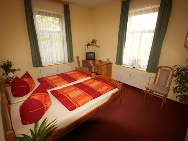 Pension Schmiedeschaenke Dresden Ruang foto